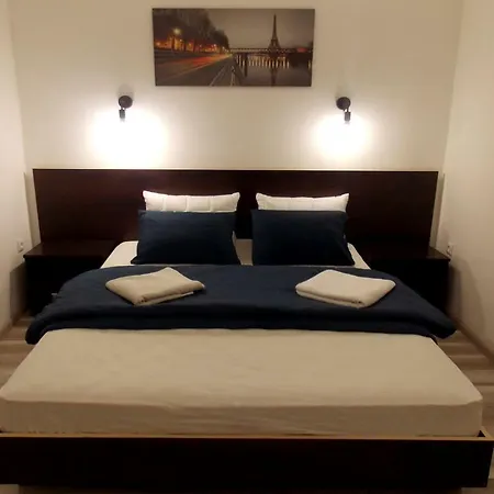 At Teodora Sqr Apartment Lviv